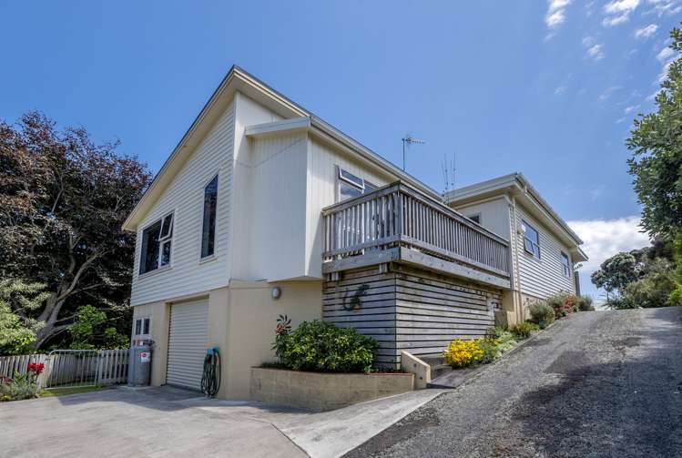 15 Kowhai Grove Raumati Beach_0