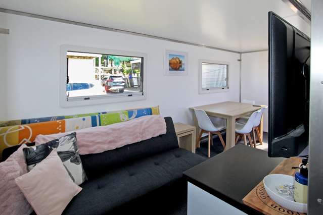 52 Akitio Esplanade Akitio_3