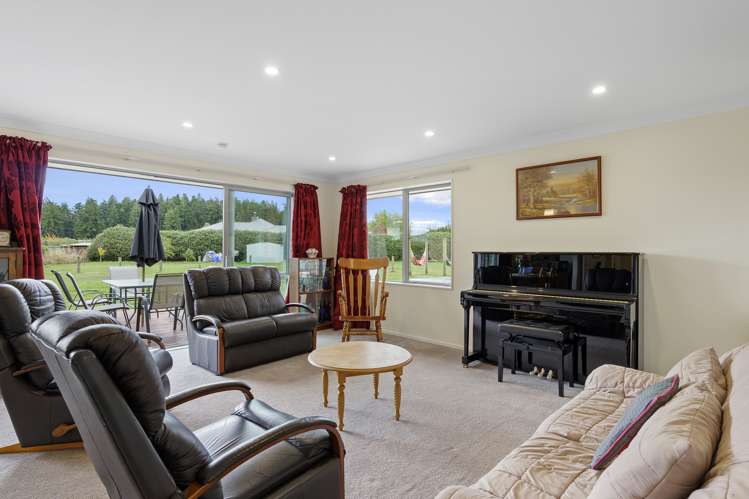 2 Mchugh Crescent Darfield_4