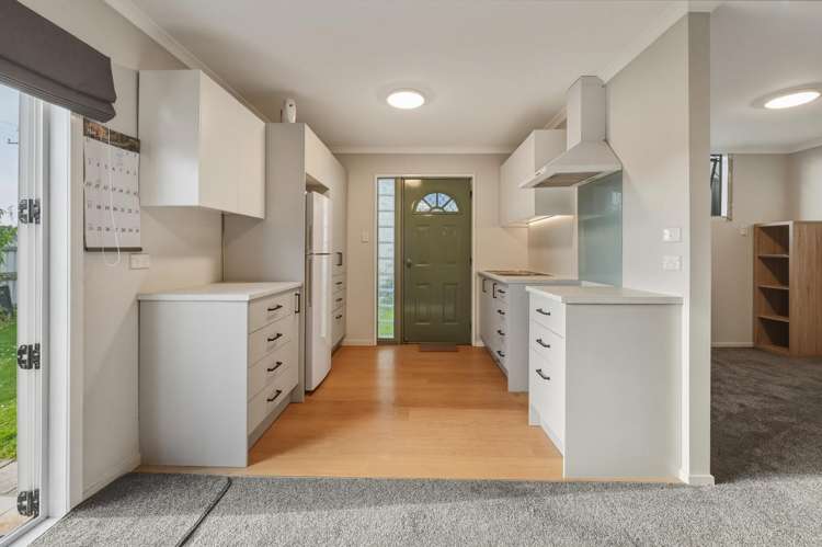 17 Byron Grove Owhata_18