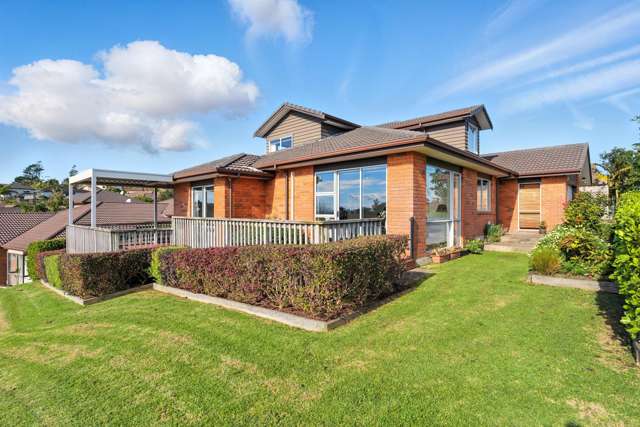 Impressive Family Living in Sought-After Red Beach
