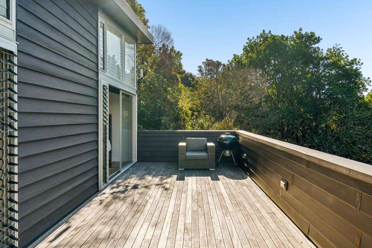 31 Lone Kauri Road Karekare_14