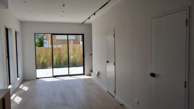 5/25 Titoki Street Te Atatu Peninsula_2