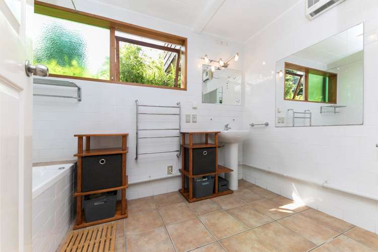 125 Laingholm Drive Laingholm_9