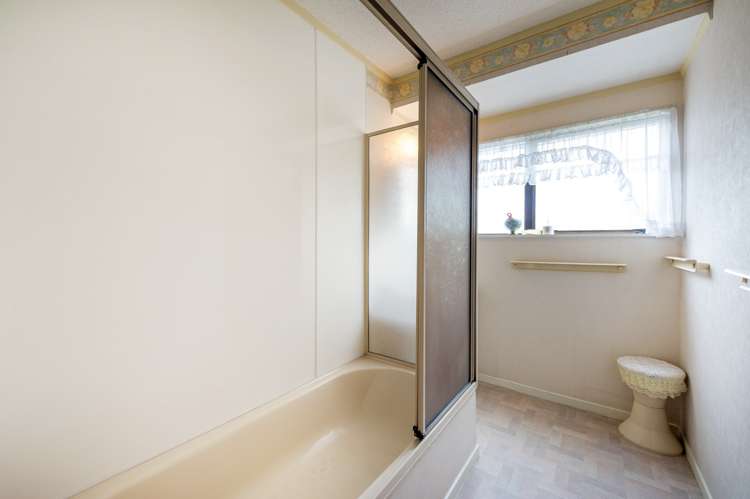 139 Vodanovich Road Te Atatu South_18