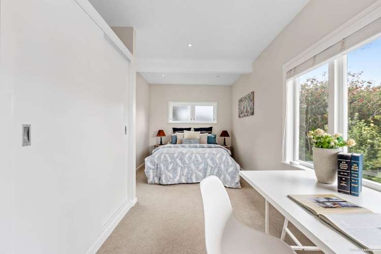 163 Chivalry Road Glenfield_11