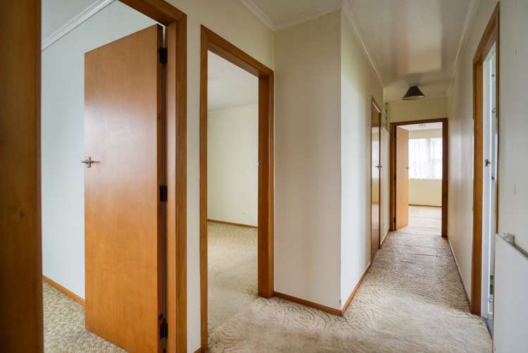 221 West Parkdale Street Tokoroa_6