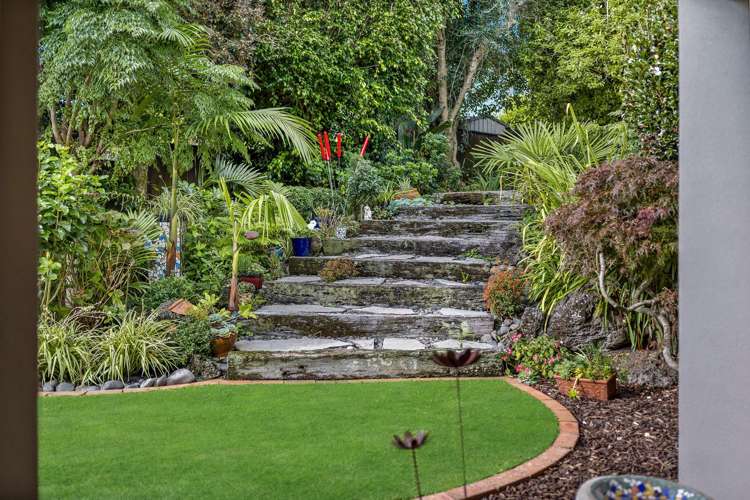 10 Mangerton Lane East Tamaki Heights_36