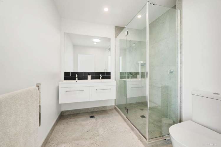 99 Bonair Crescent Silverdale_12