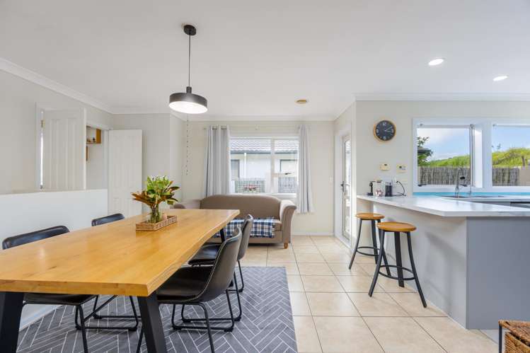 8 Greenway Rise Gulf Harbour_14