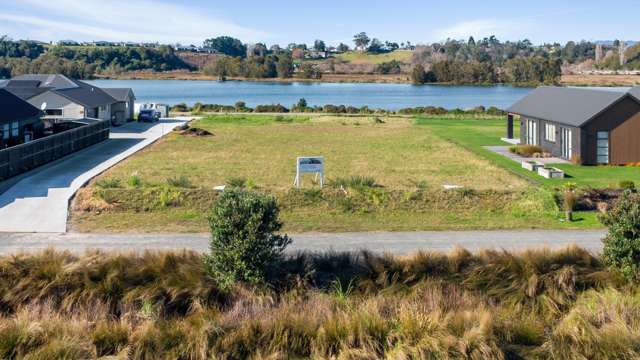 Exclusive Waterfront Te Puna Section