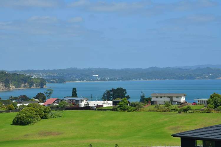 6 Waititiro Rise Stanmore Bay_13
