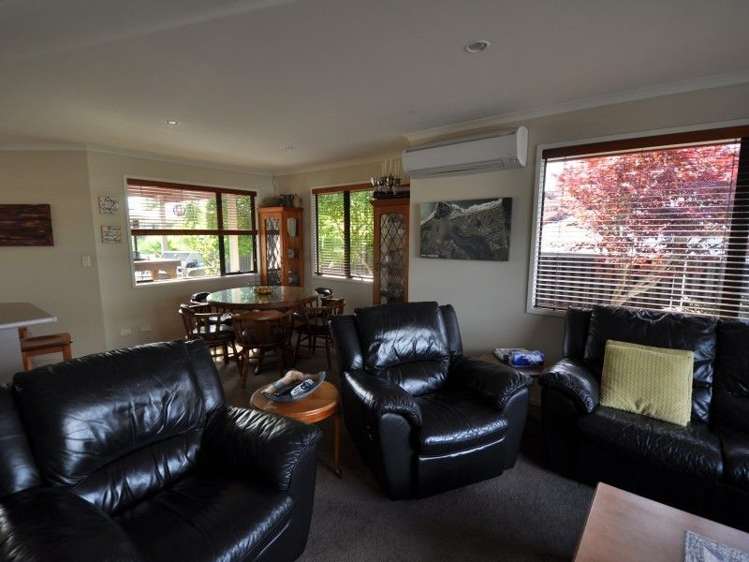 6 Crown Reef Pauanui_9