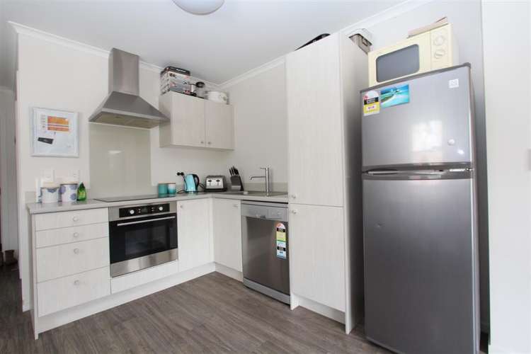 10 Chiefs Court Hamilton East_3