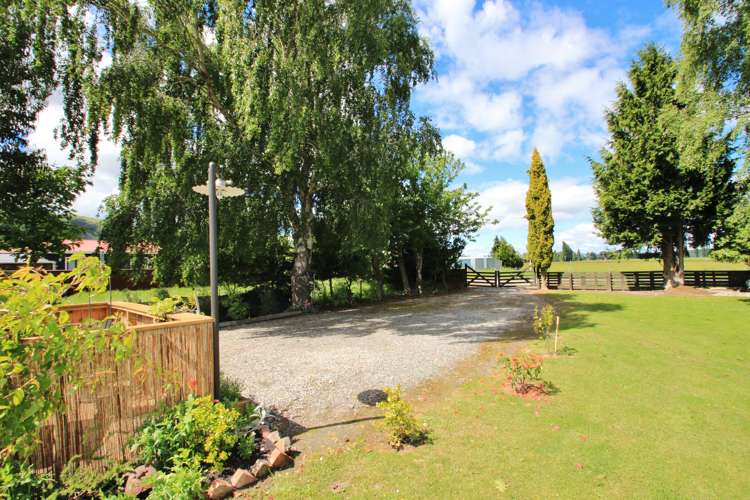 10 Freshford Plains Station Road Lumsden Surrounds_11