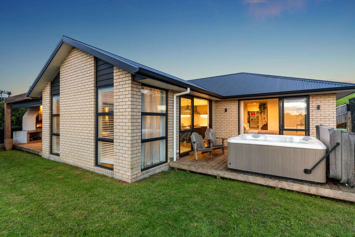 61 Lisle Farm Drive_1