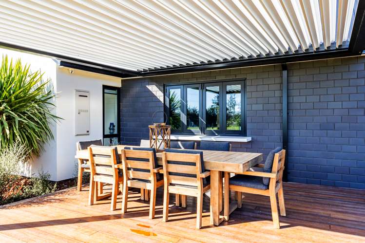 162 Beach Road East Elgin_9