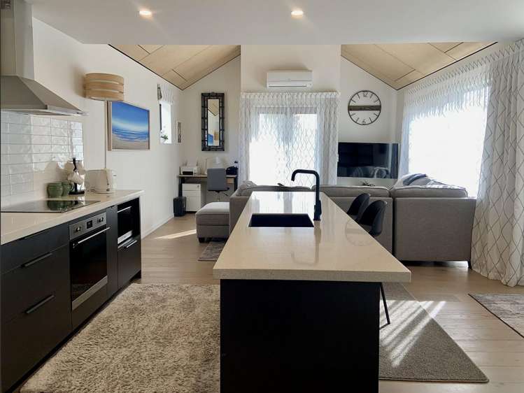 1/1050 Colombo Street_0