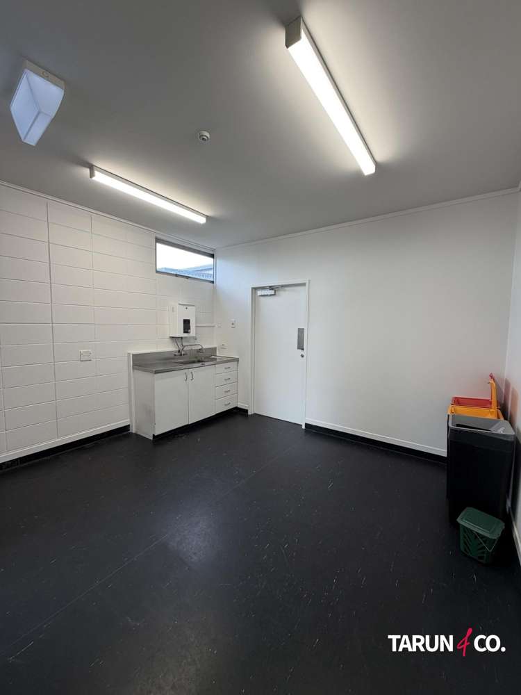 GF/Suite 2/19 Beasley Avenue Penrose_5