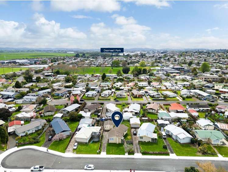 10 Pamela Place Deanwell_24