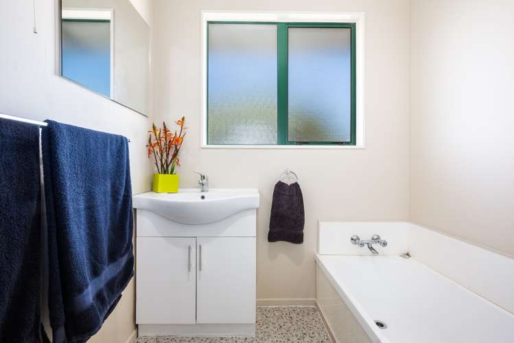 16b Karaka Street Otaki Beach_20