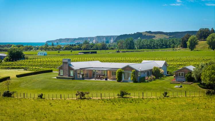 62 Home Road Haumoana_0