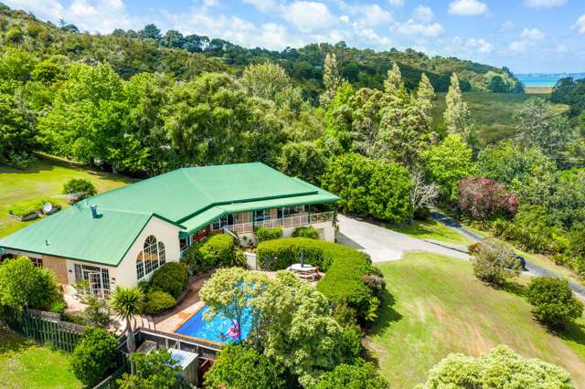 26 Landing Road Titirangi_1