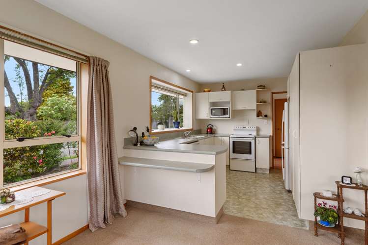 1/5a Rossiter Avenue Redwood_5