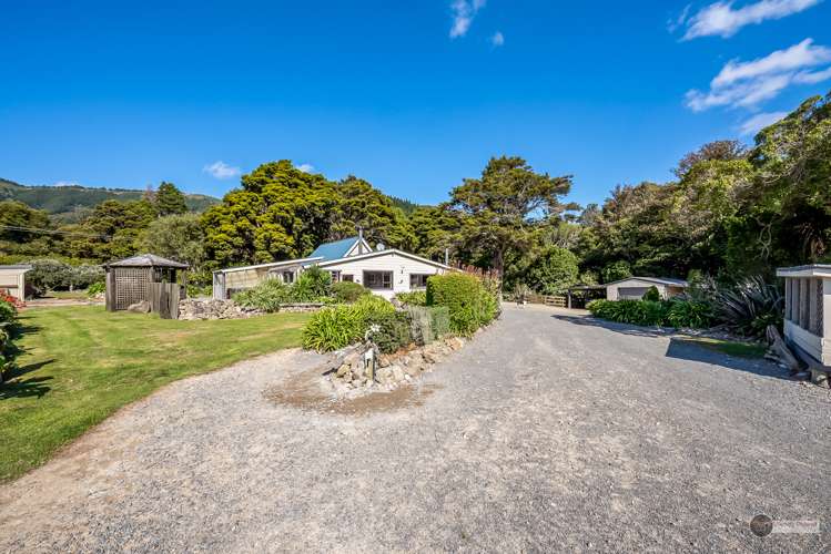 1044 Coast Road Wainuiomata Coast_13