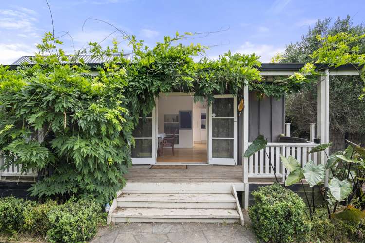 65 Stevenson Road Clarks Beach_2