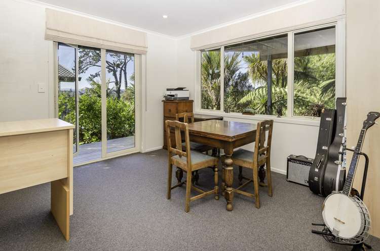 17 Beach Road Mellons Bay_24