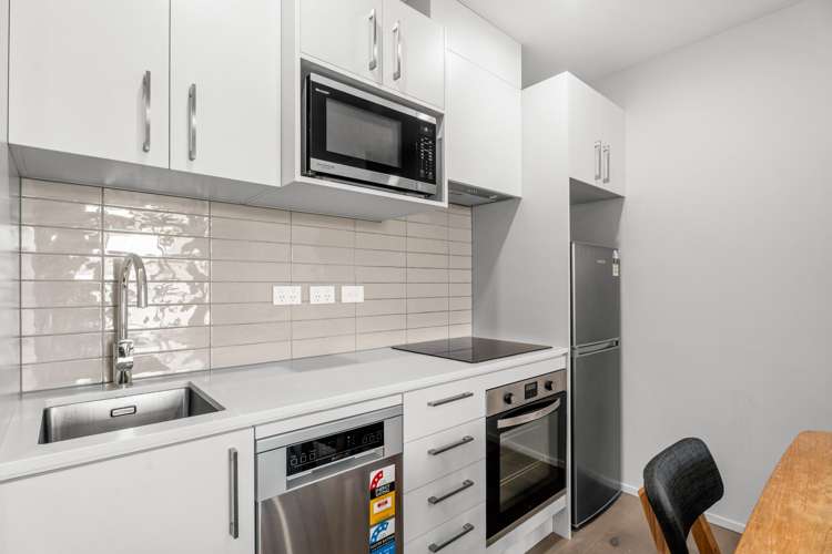 404/16 Mountain Ash Drive Frankton_12