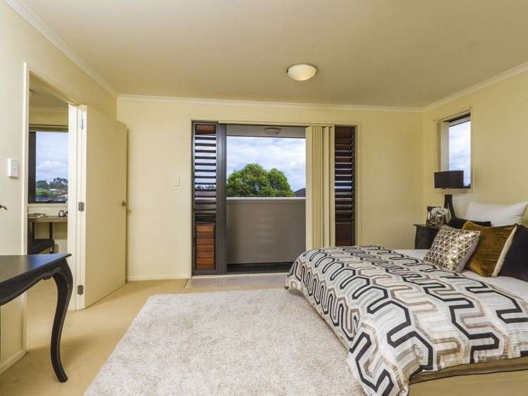 28 Greenbough Lane Greenhithe_12