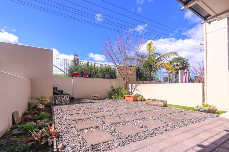 B2/71 Spencer Road Oteha_10