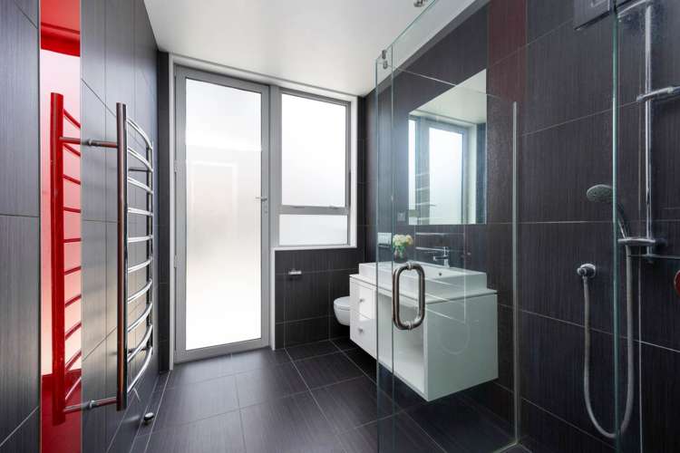 15 Queen Mary Avenue Epsom_14