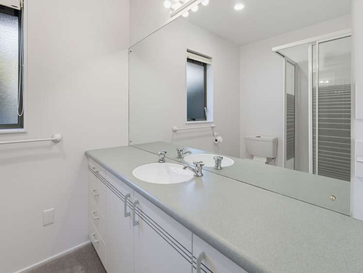 8 Idesia Grove Richmond_18
