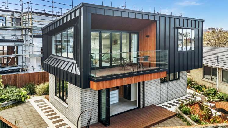 16 & 16A Maugham Drive Bucklands Beach_17