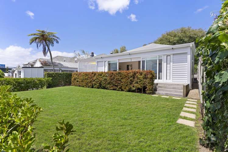 15 Seccombes Road Epsom_5