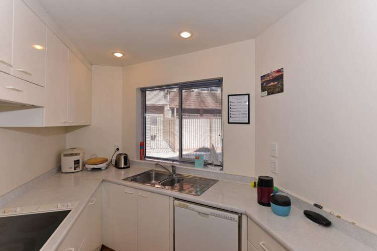 7 Honey Tye Way Stoke_6