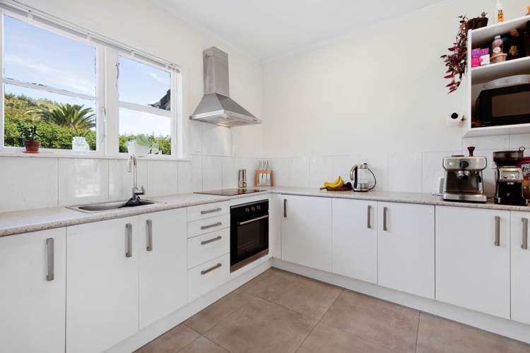 1 Simmonds Avenue Three Kings_6