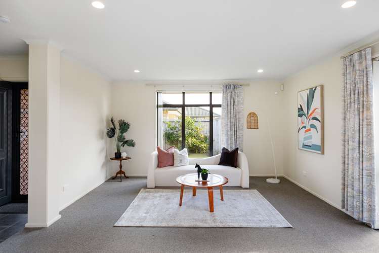 6 Willscarlet Lane Hamilton East_8