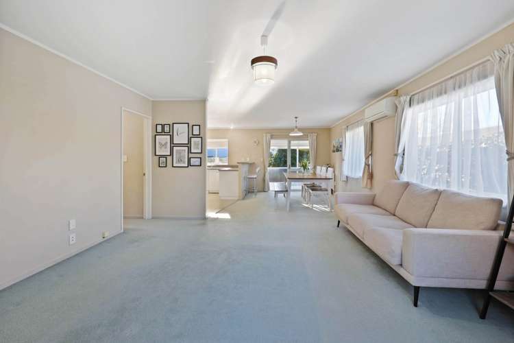 4 Davern Lane New Lynn_11