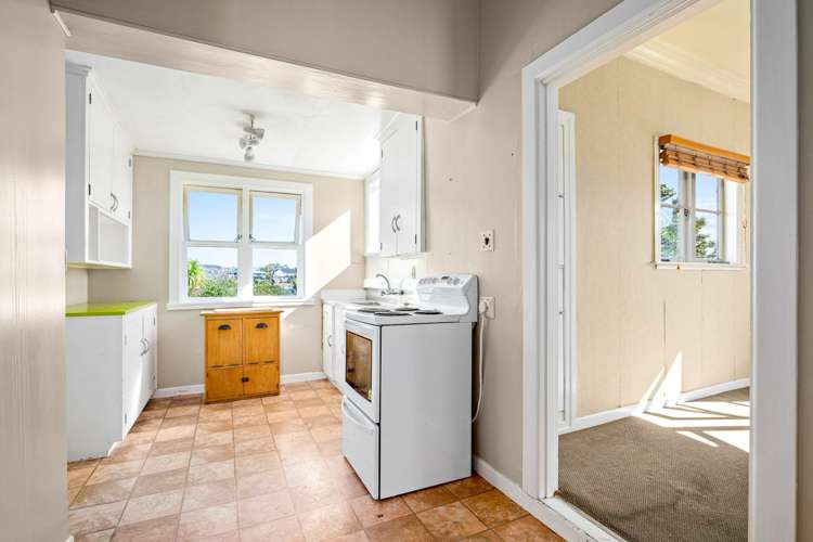 6 River Road Red Beach_10