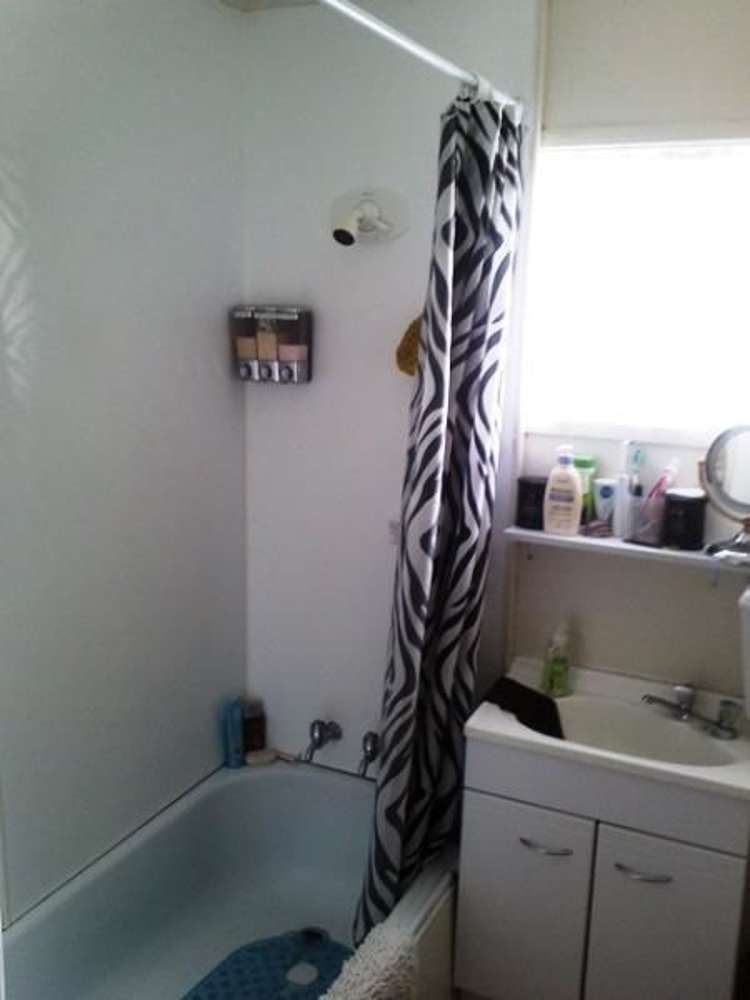 1/247 Wairau Road Totara Vale_6