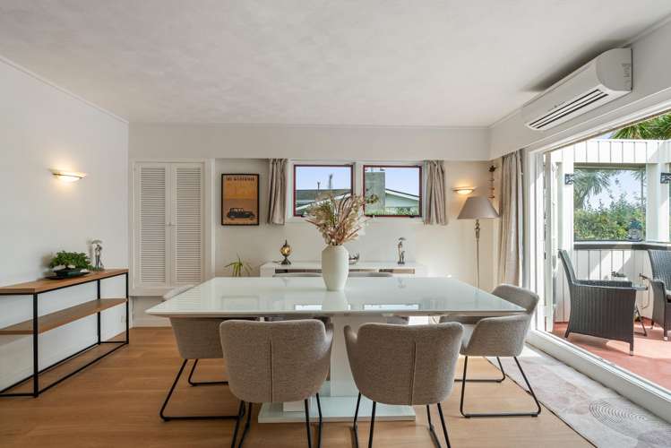 81 Seaview Road Paremata_12