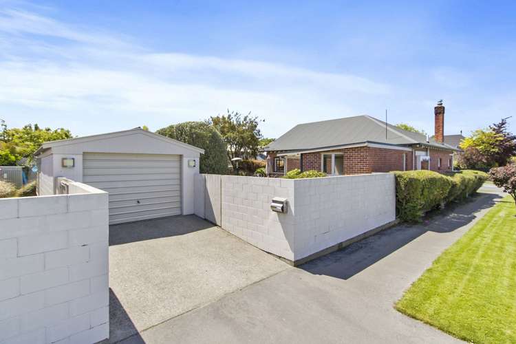 19 Hillview Crescent Highfield_26