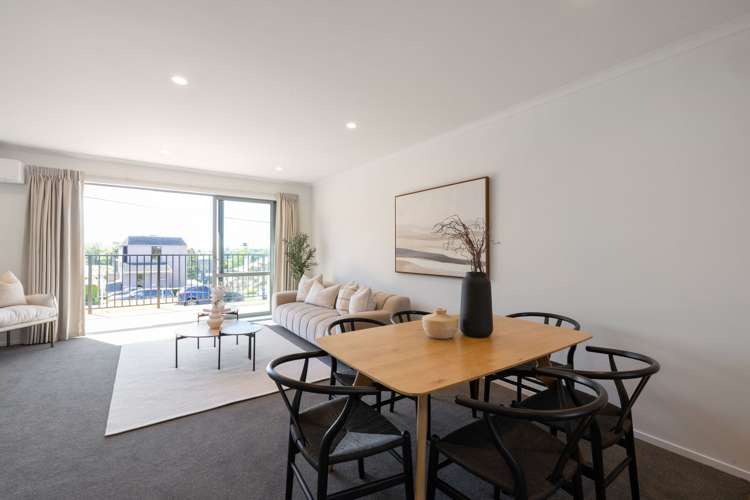 2/41 Thackeray Street_5