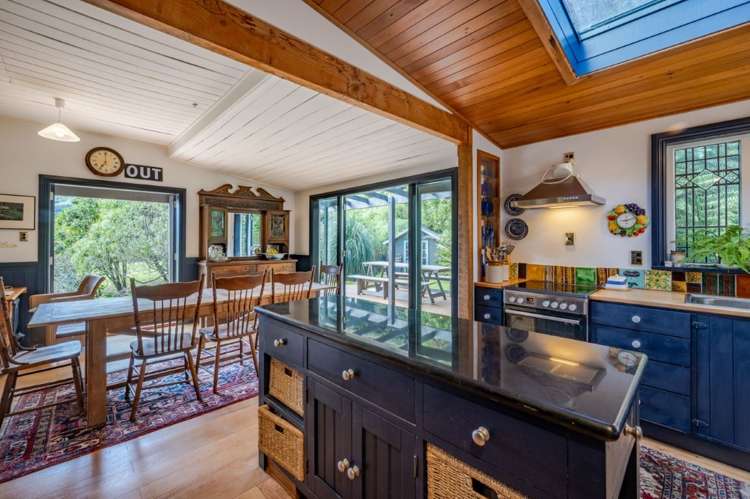 592 Le Bons Bay Road Le Bons Bay_6