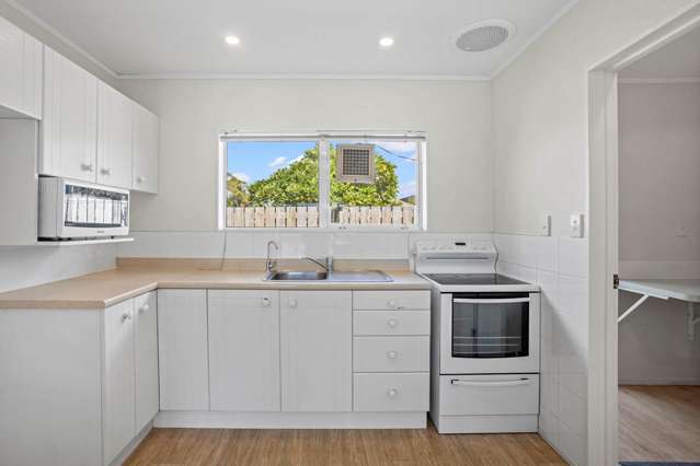 100d Lakeside Road Orewa_4