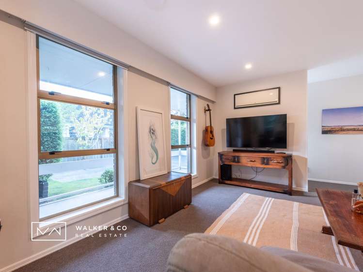 2/54 Heretaunga Square Silverstream_13